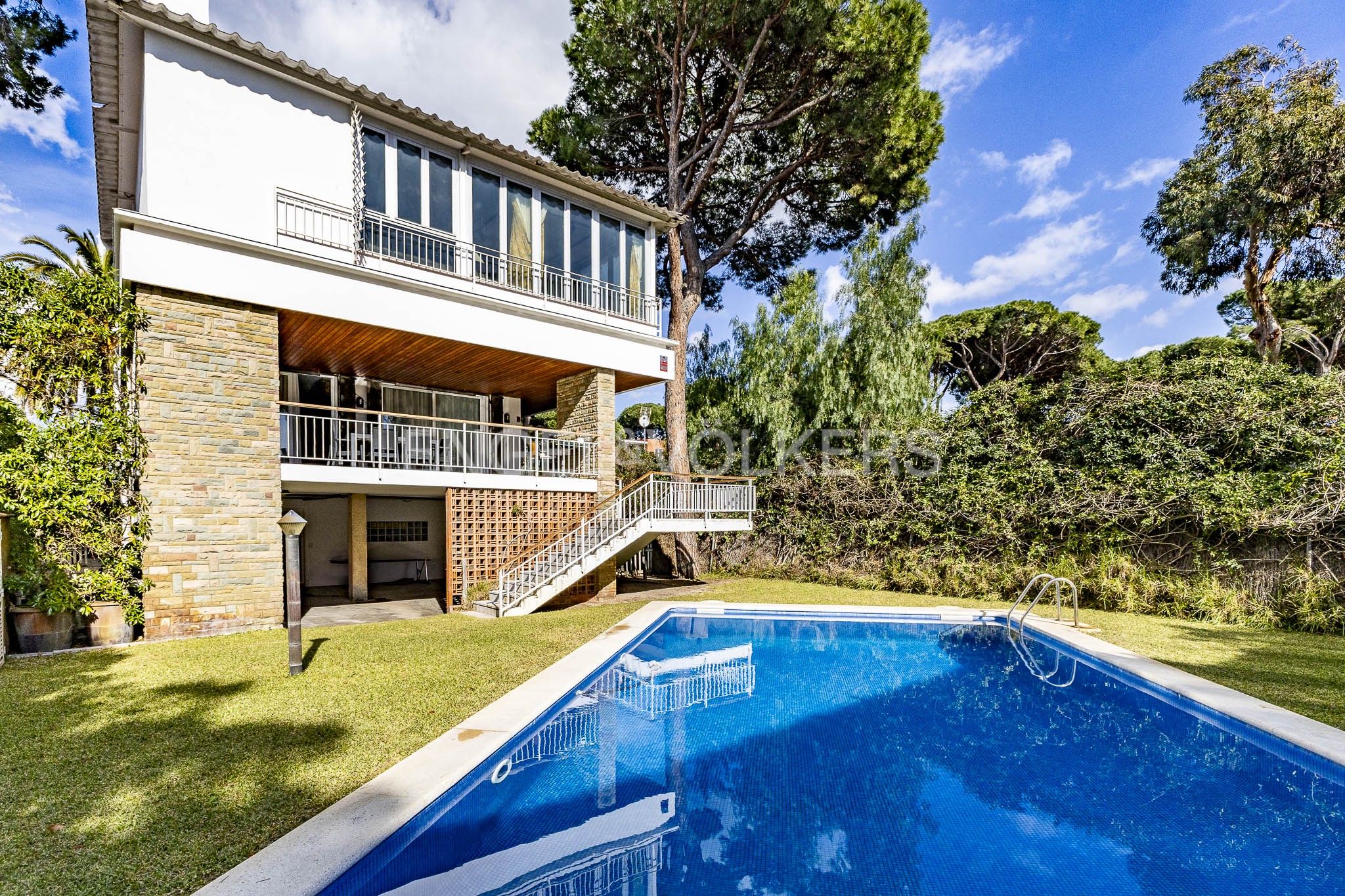 Jardí de Casa o xalet en venda en Castelldefels amb Aire condicionat, Calefacció i Jardí privat