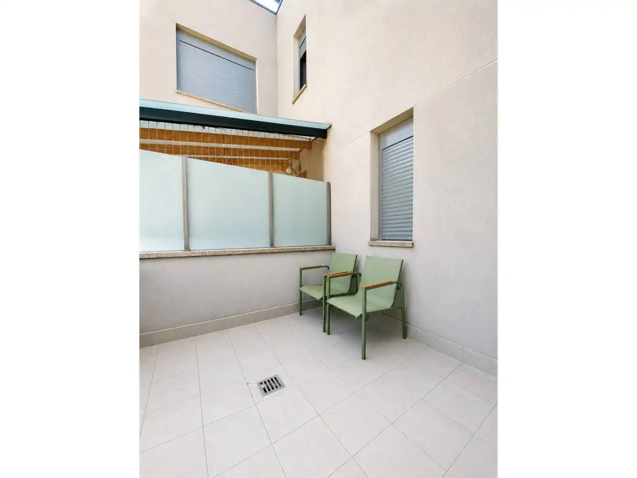 Terraza de Casa adosada en venta en Sant Joan Les Fonts con Calefacción, Parquet y Terraza