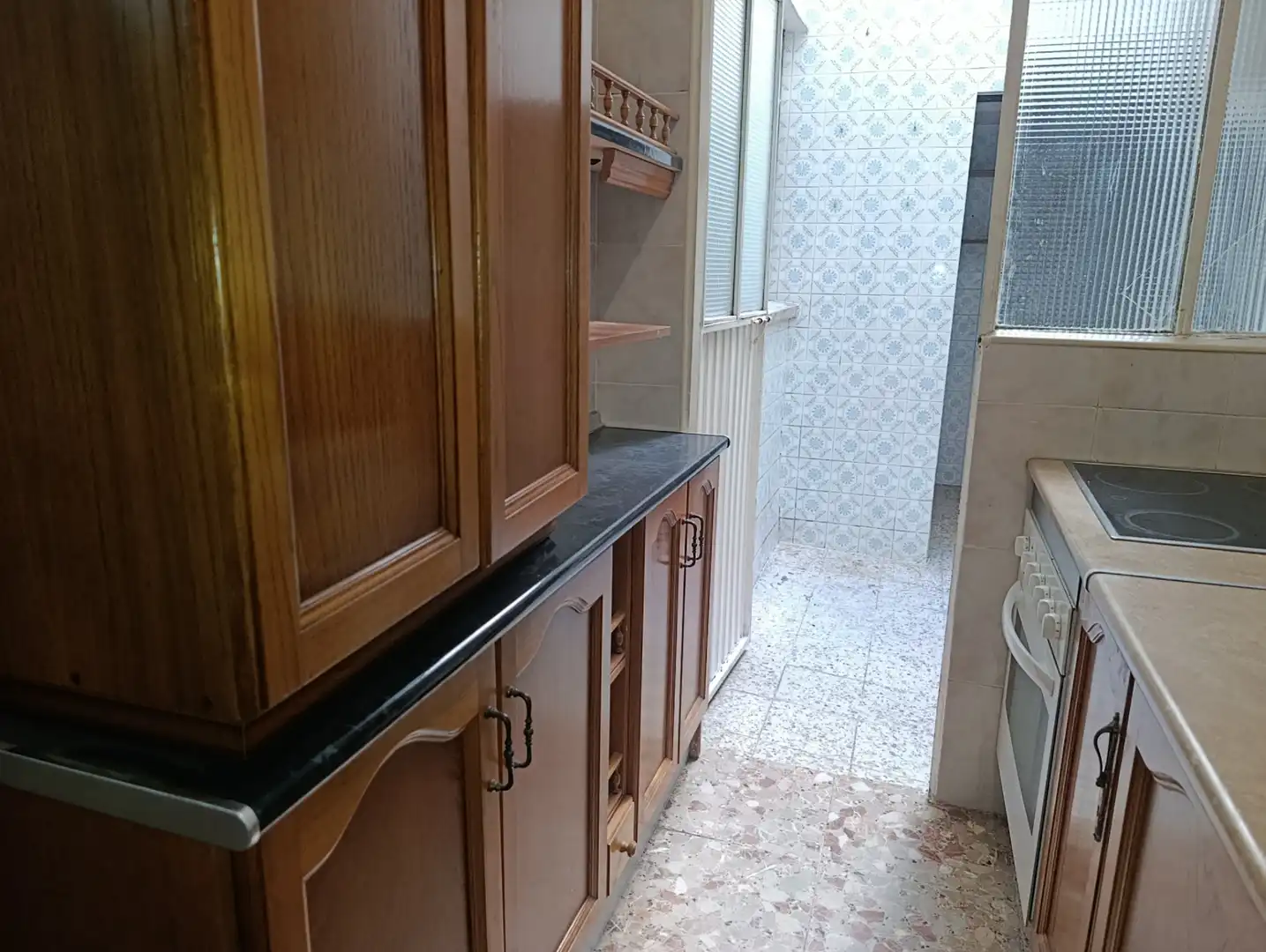 Kitchen of Flat for sale in Dos Hermanas  with Air Conditioner
