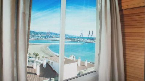 Foto 2 von Wohnung zur Miete in Calle Mendoza, Parque Ayala - Jardín de la Abadía - Huelín, Málaga Capital