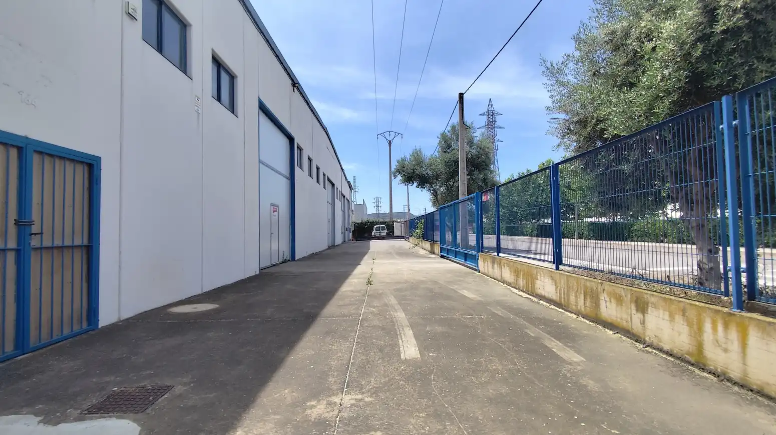 Nave industrial de alquiler en Arrúbal - Calle Río Alhama, Arrúbal