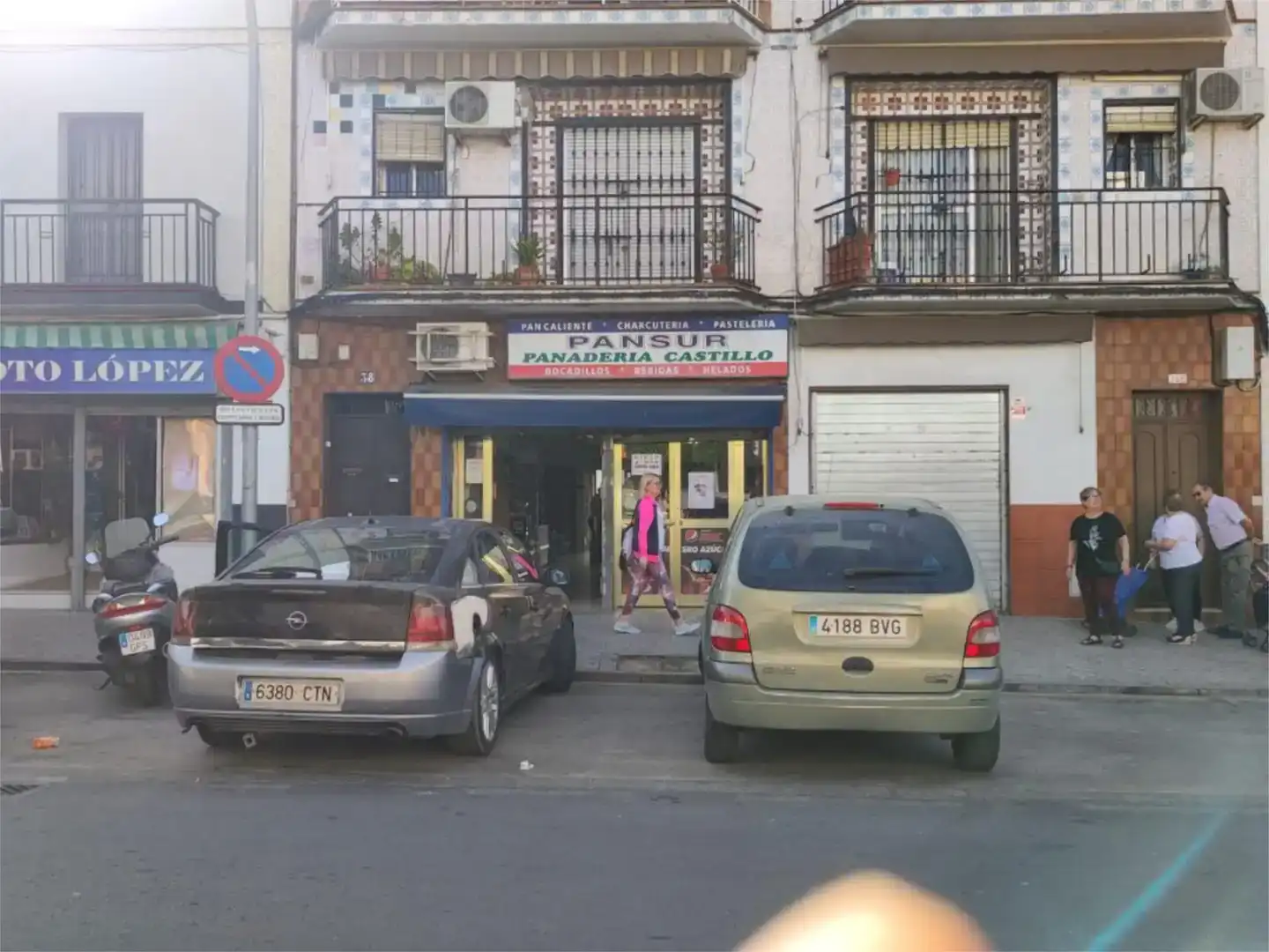 Local de lloguer en Este - Alcosa- Torreblanca