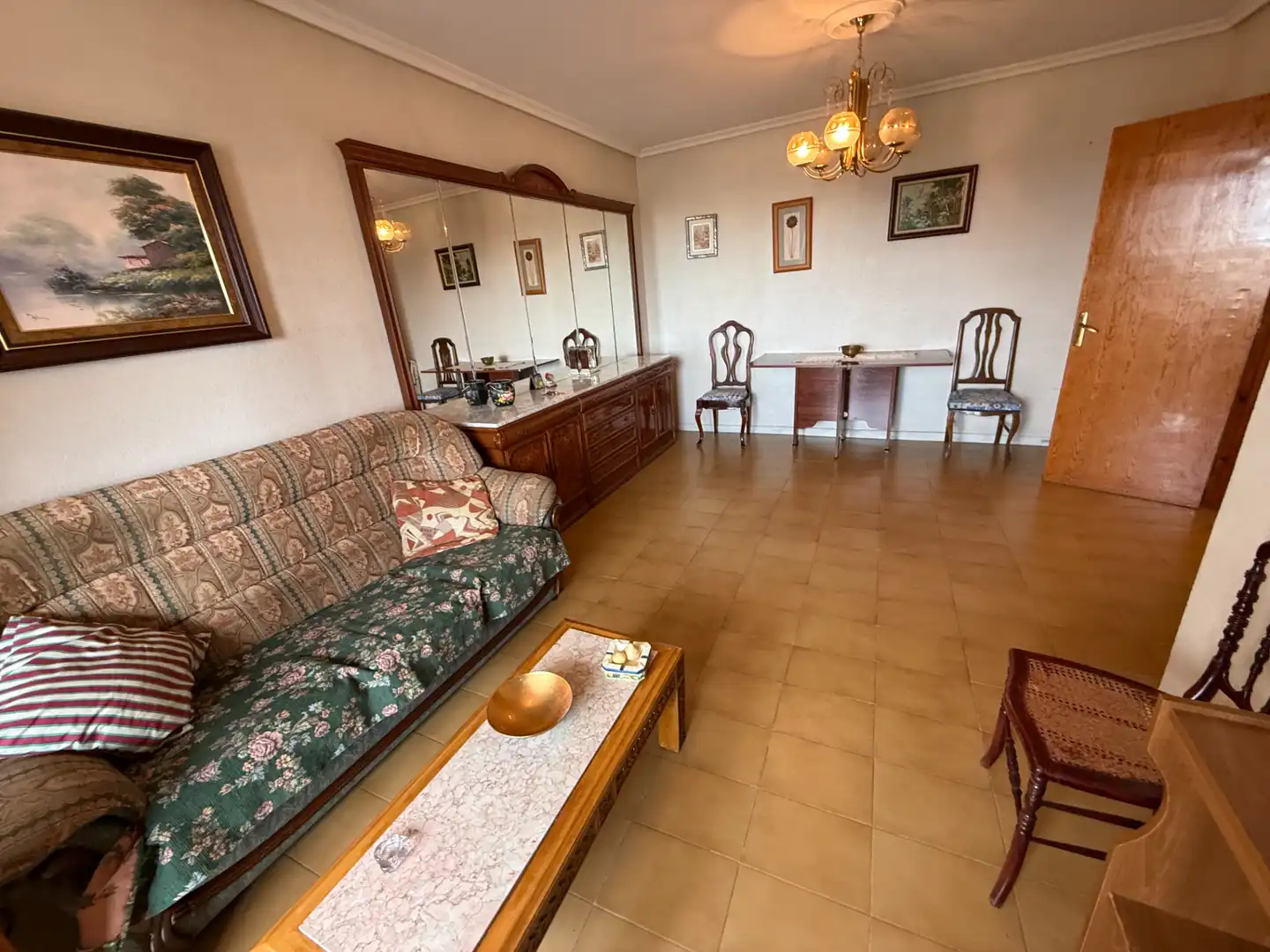 Living room of Flat for sale in Carpio  with Heating, Terrace and Storage room