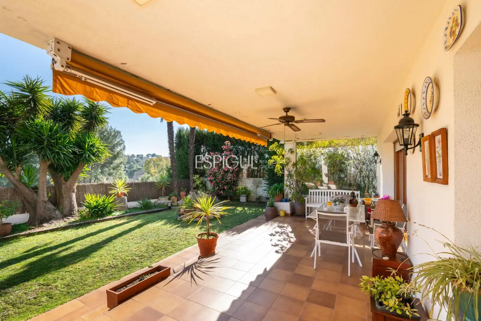 Garden of Houses for sale in Sant Cugat del Vallès  with Air Conditioner, Heating and Parquet flooring