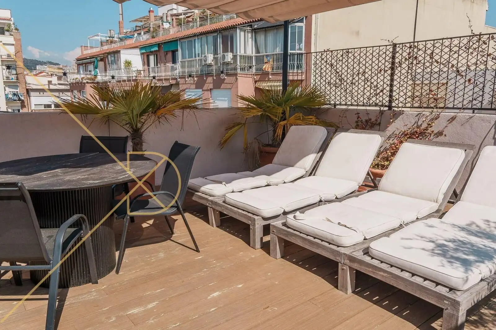 Terrasse von Dachboden zum Verkauf in Barcelona mit Klimaanlage, Heizung und Parkett