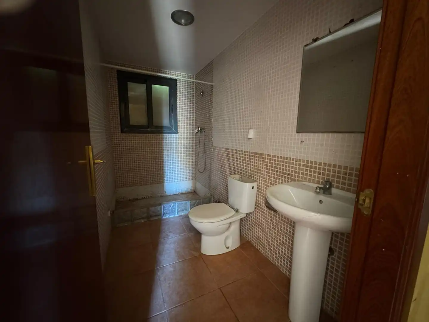 Bany de Casa o xalet en venda en Canyelles amb Terrassa i Alarma