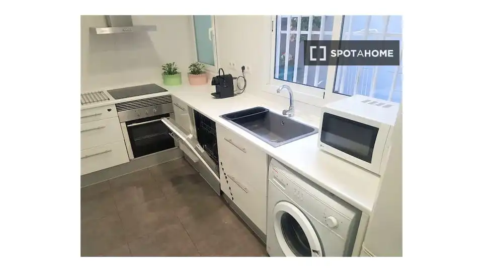 Piso con terraza en alquiler en L'Eixample, imagen 3