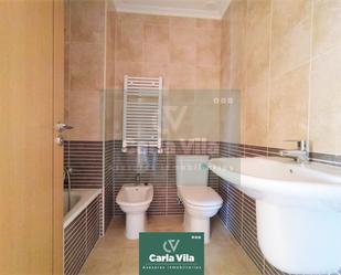 Bathroom of Apartment for sale in Lugo Capital