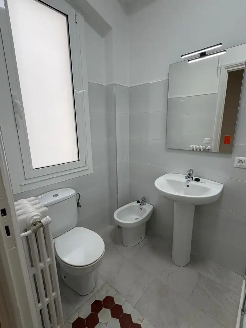 Bathroom of Flat for rent in Lugo  with Heating