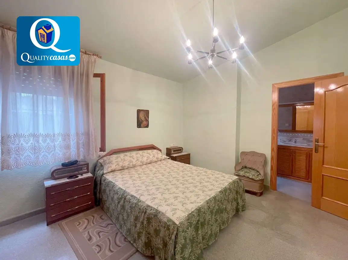Dormitori de Casa o xalet en venda en Elche / Elx amb Terrassa i Traster