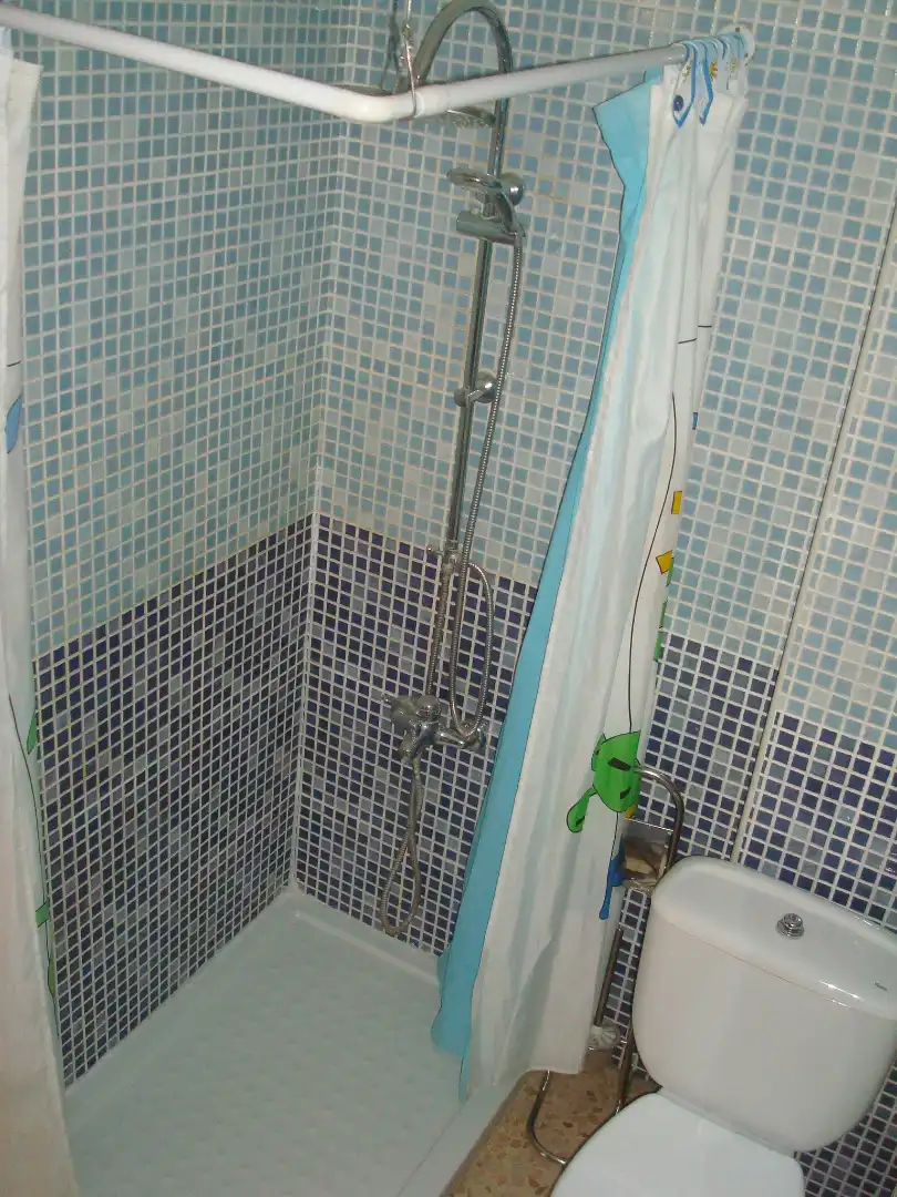 Bathroom of Flat for rent in Zaragoza  with Heating, Parquet flooring and Furnished