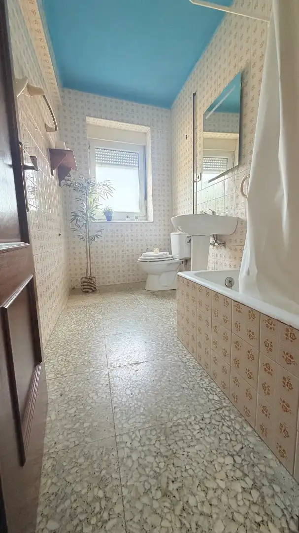 Bany de Casa o xalet en venda en Carreño amb Calefacció, Jardí privat i Terrassa