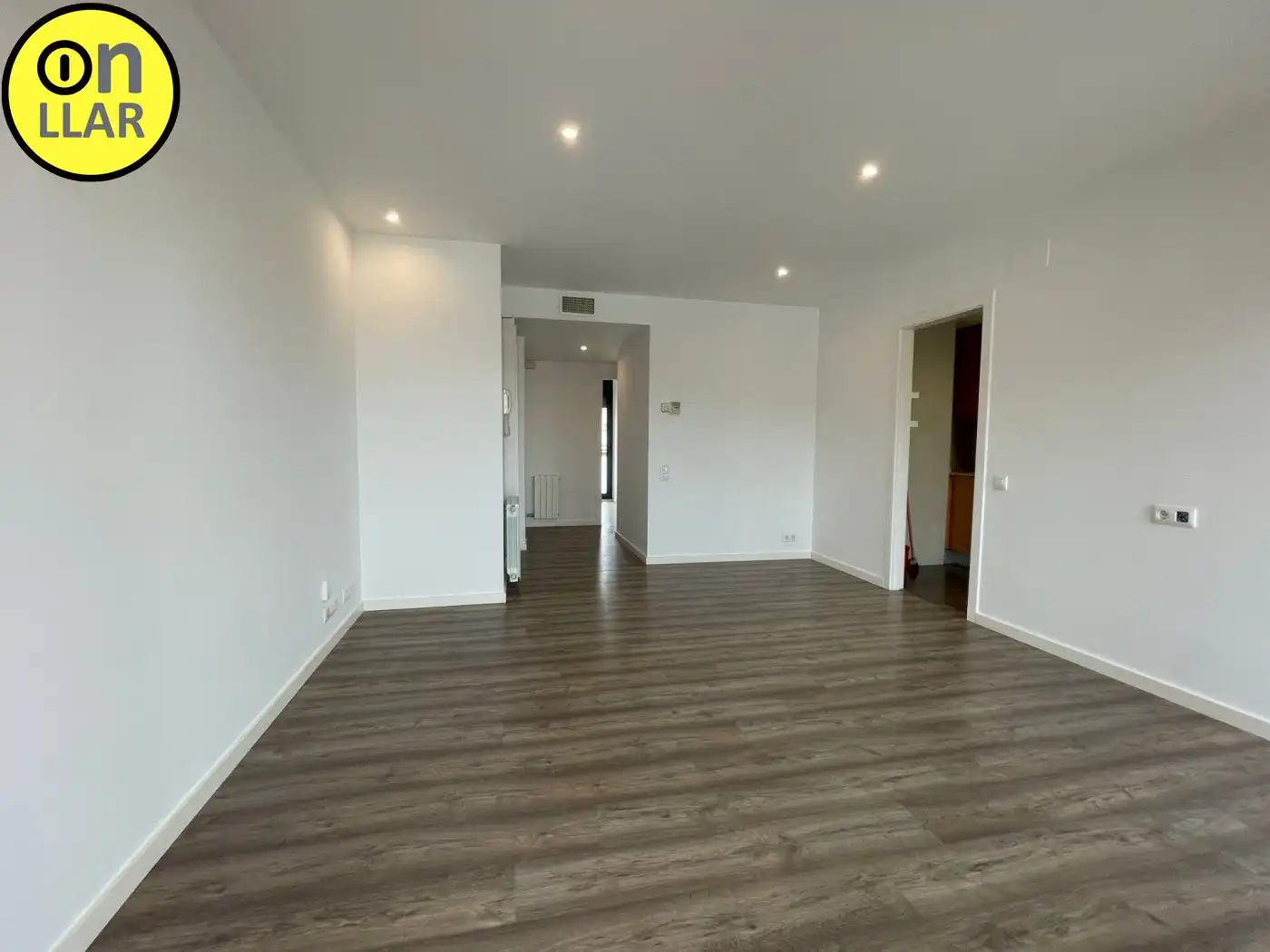 Sala d'estar de Pis en venda en Tiana amb Calefacció, Parquet i Balcó