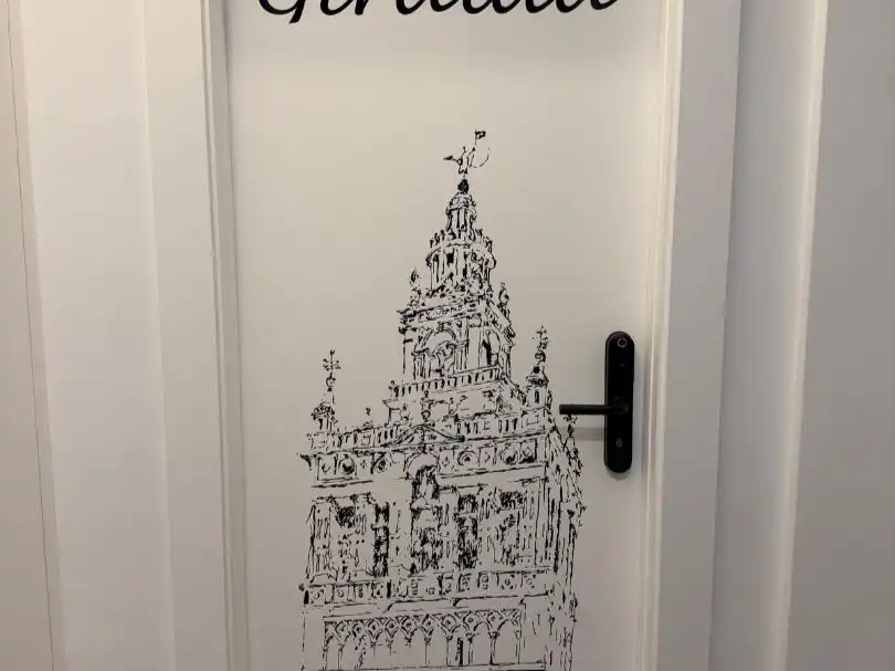 Maisonette zum Verkauf in  Sevilla Capital mit Klimaanlage und Terrasse