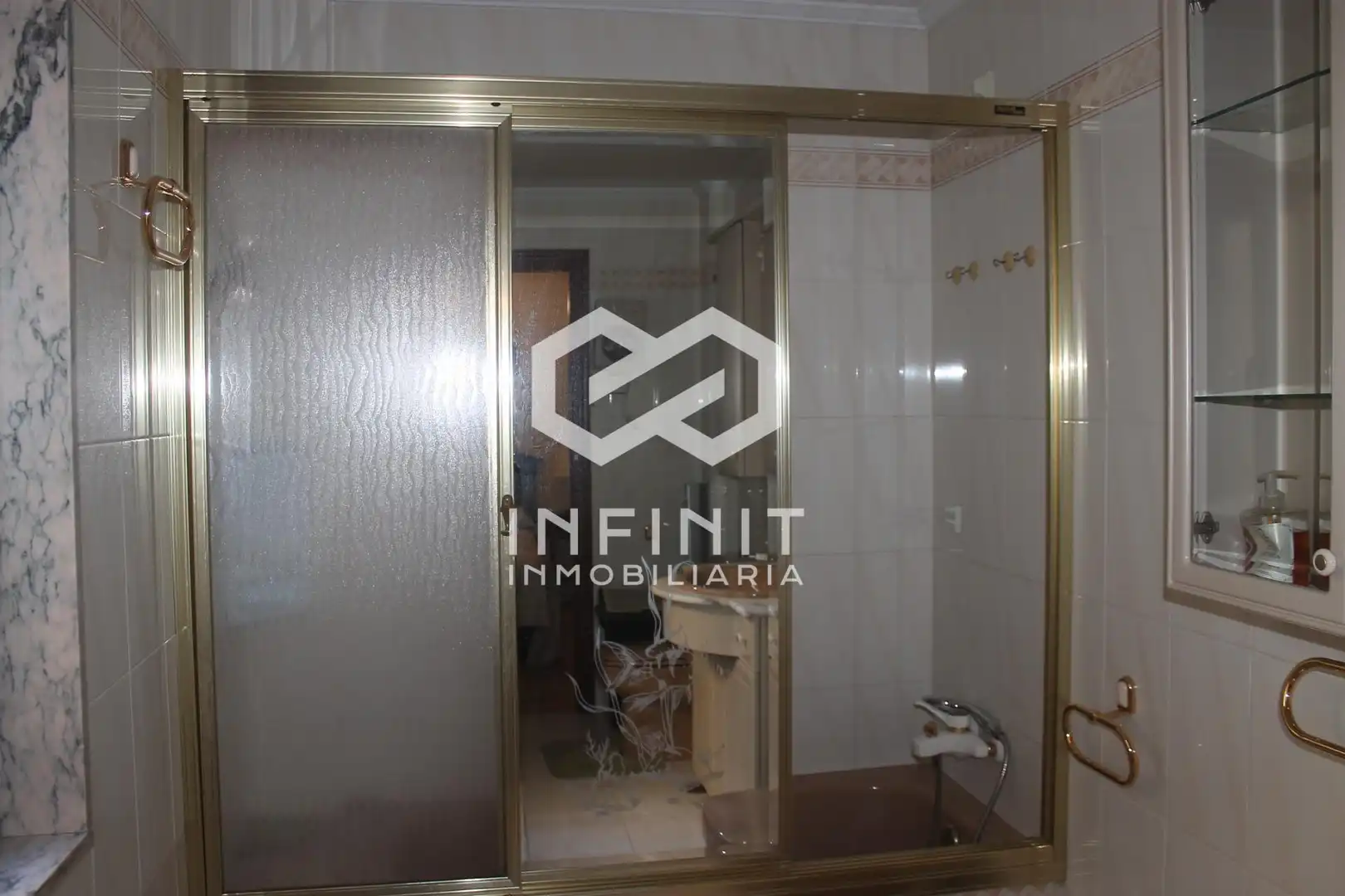 Bathroom of Flat for sale in Noreña  with Heating