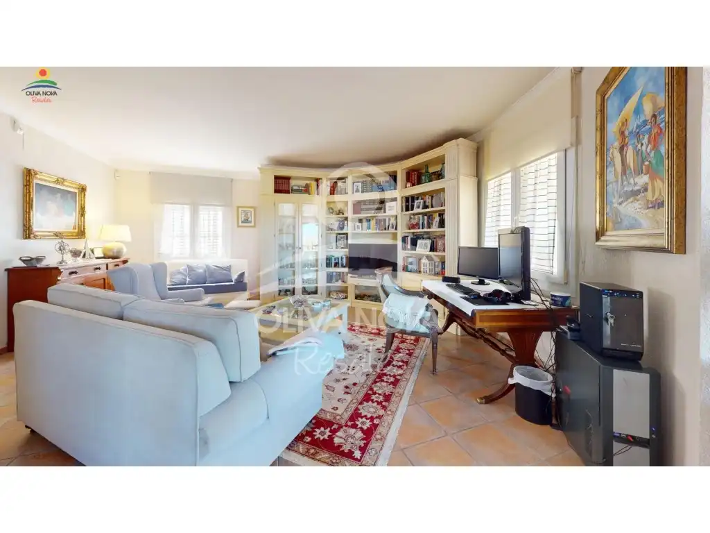 Sala de estar de Casa o chalet en venta en Oliva con Jardín privado