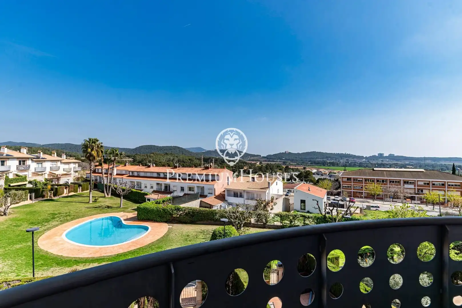 Garden of Detached homes for sale in Sant Pere de Ribes  with Air Conditioner, Heating and Private garden