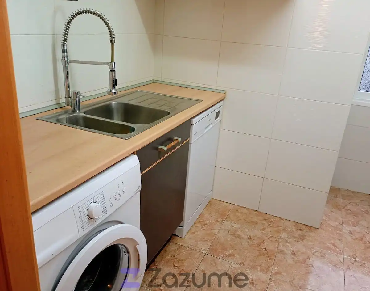 Cocina de Piso de alquiler en Barcelona con Parquet, Horno y Lavadora