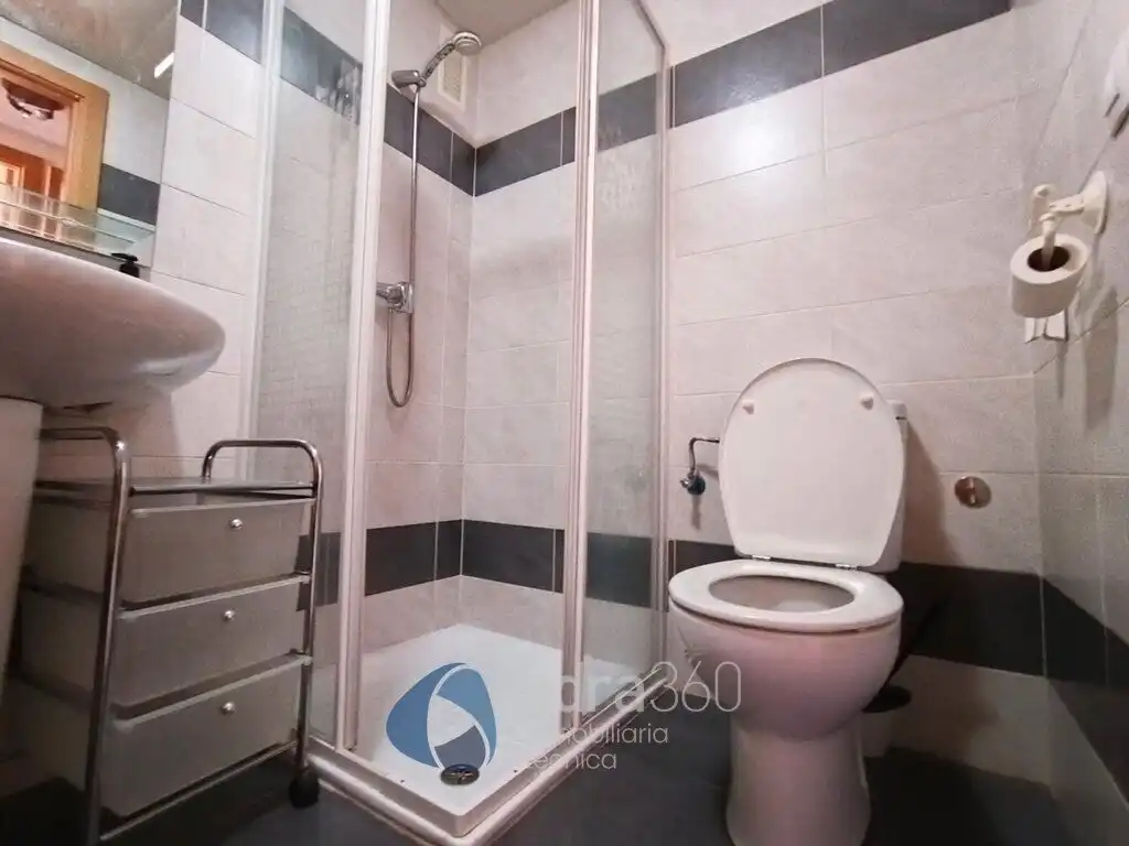 Bathroom of Flat for rent in  Logroño  with Air Conditioner, Heating and Storage room