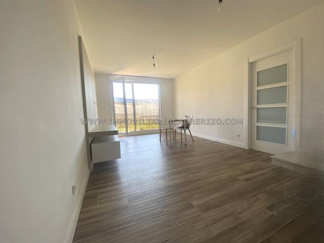 Piso en Venta en Plaza de Joaquín Zarranz Pueyo en Buztintxuri