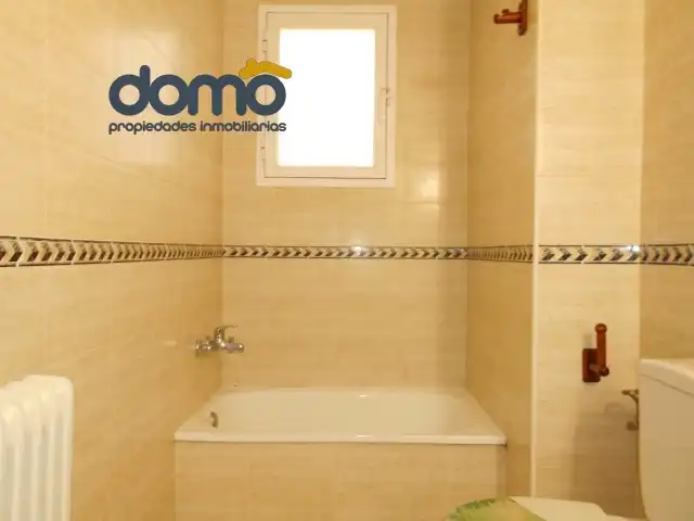 Flat for rent in Calle Emilia Pardo Bazán, Joaquina Eguaras
