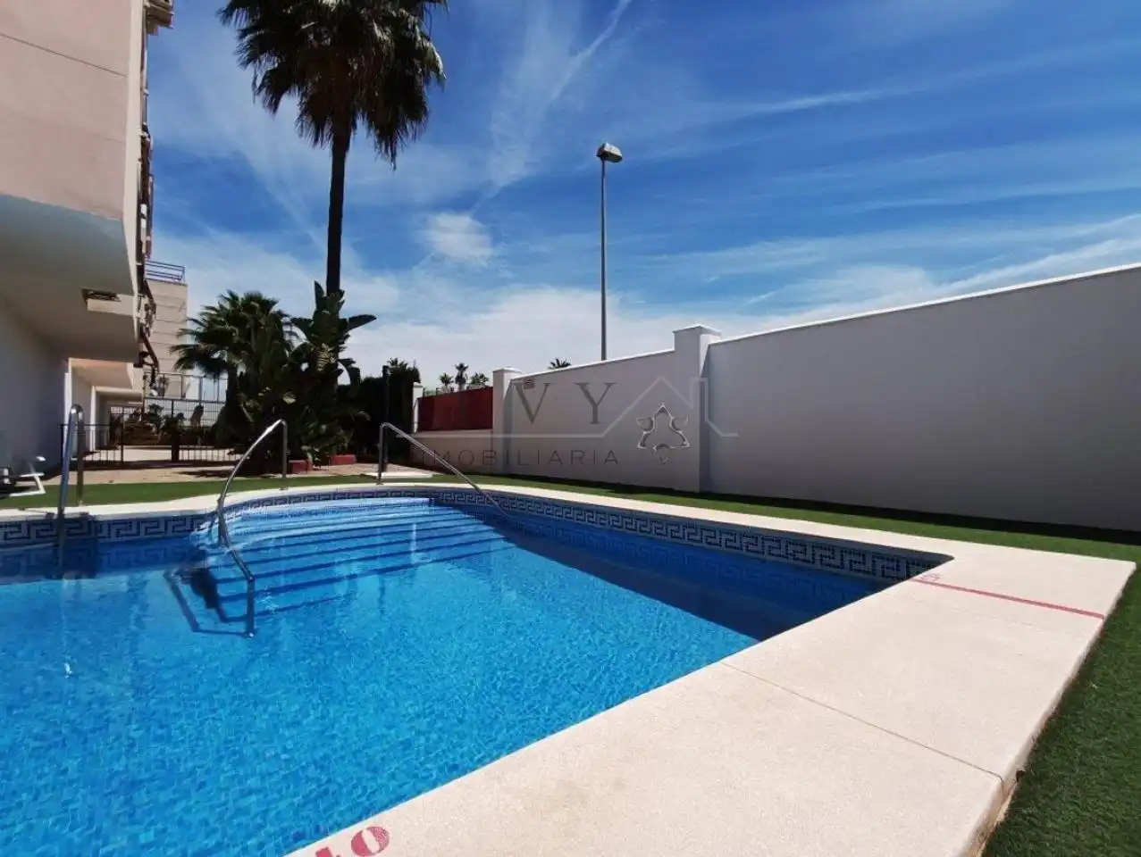 Piscina de Pis en venda en Málaga amb Aire condicionat, Calefacció i Terrassa