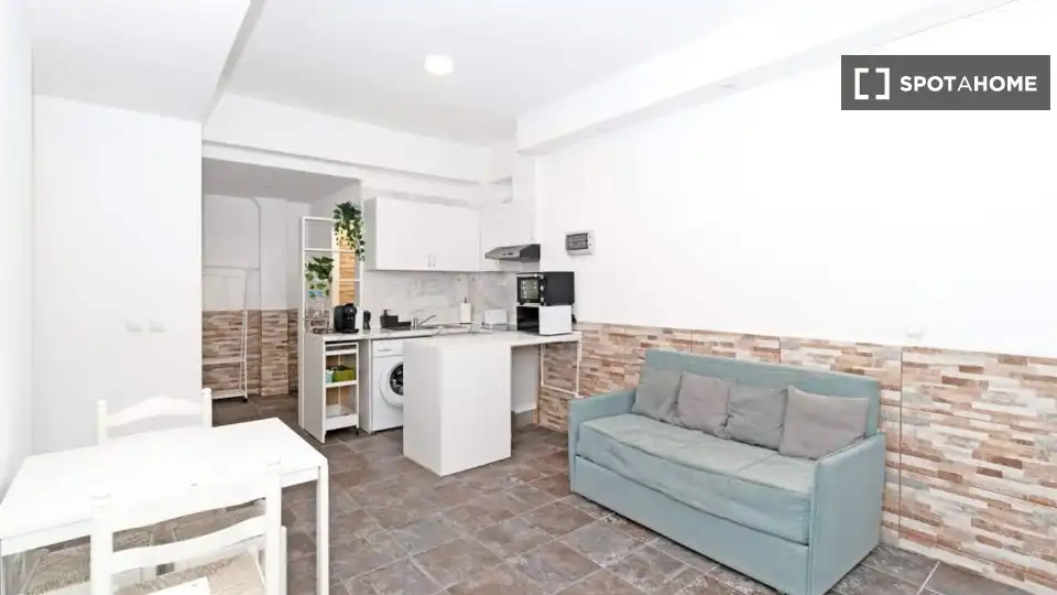 Kitchen of Flat for rent in Valencia  with Air Conditioner, Heating and Furnished