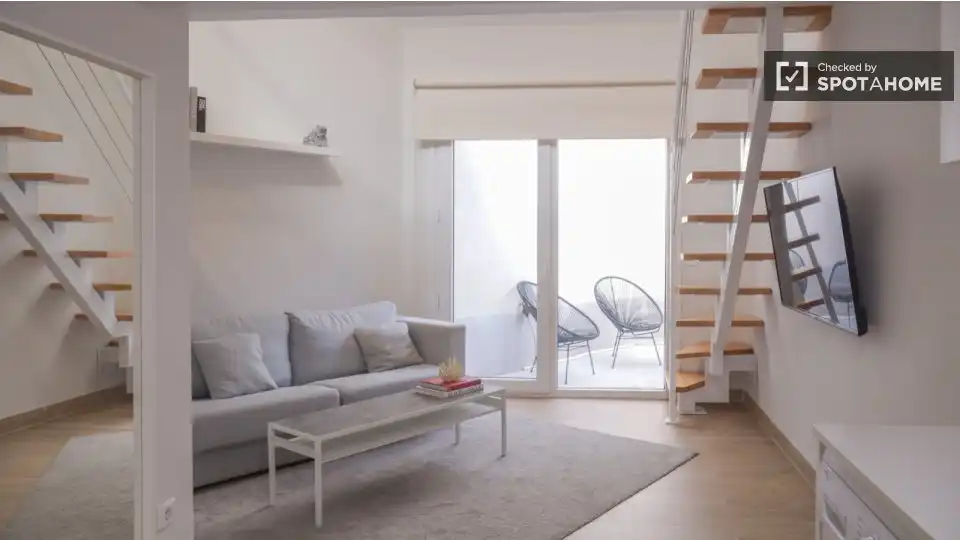 Flat with terrace to rent in Tetuán, imagen 3