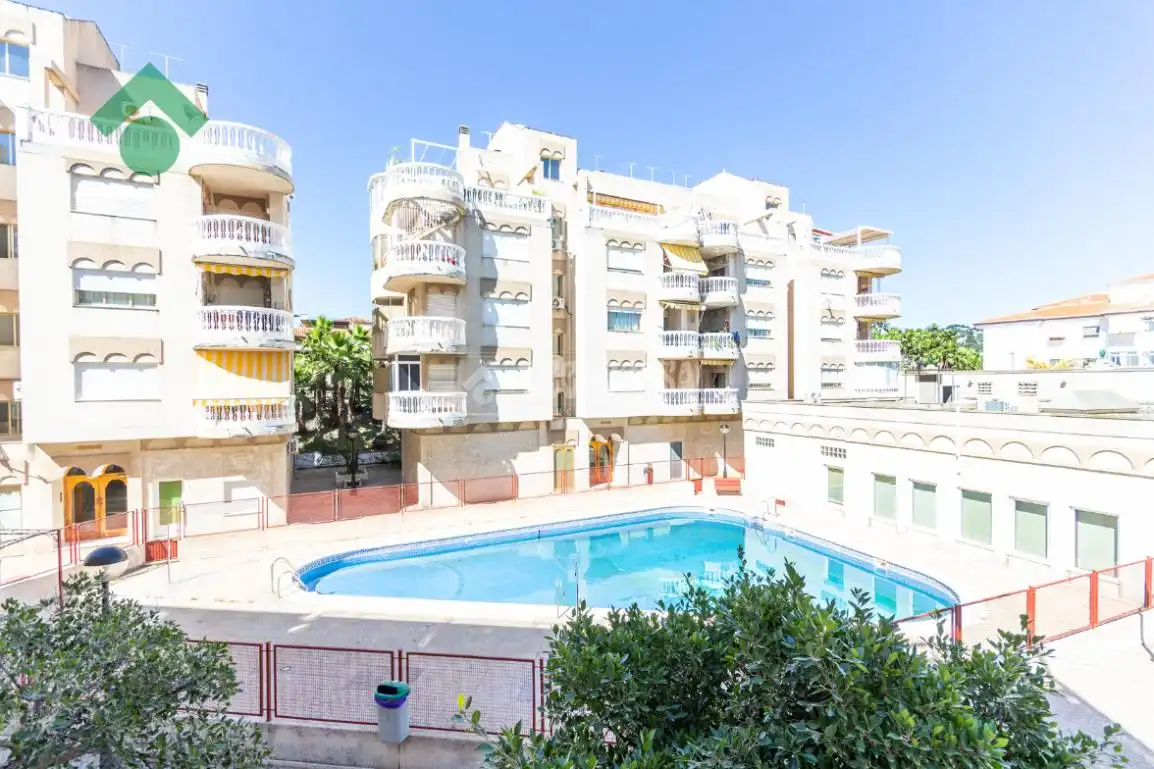 Außenansicht von Wohnung zum Verkauf in Almuñécar mit Terrasse, Möbliert und Balkon