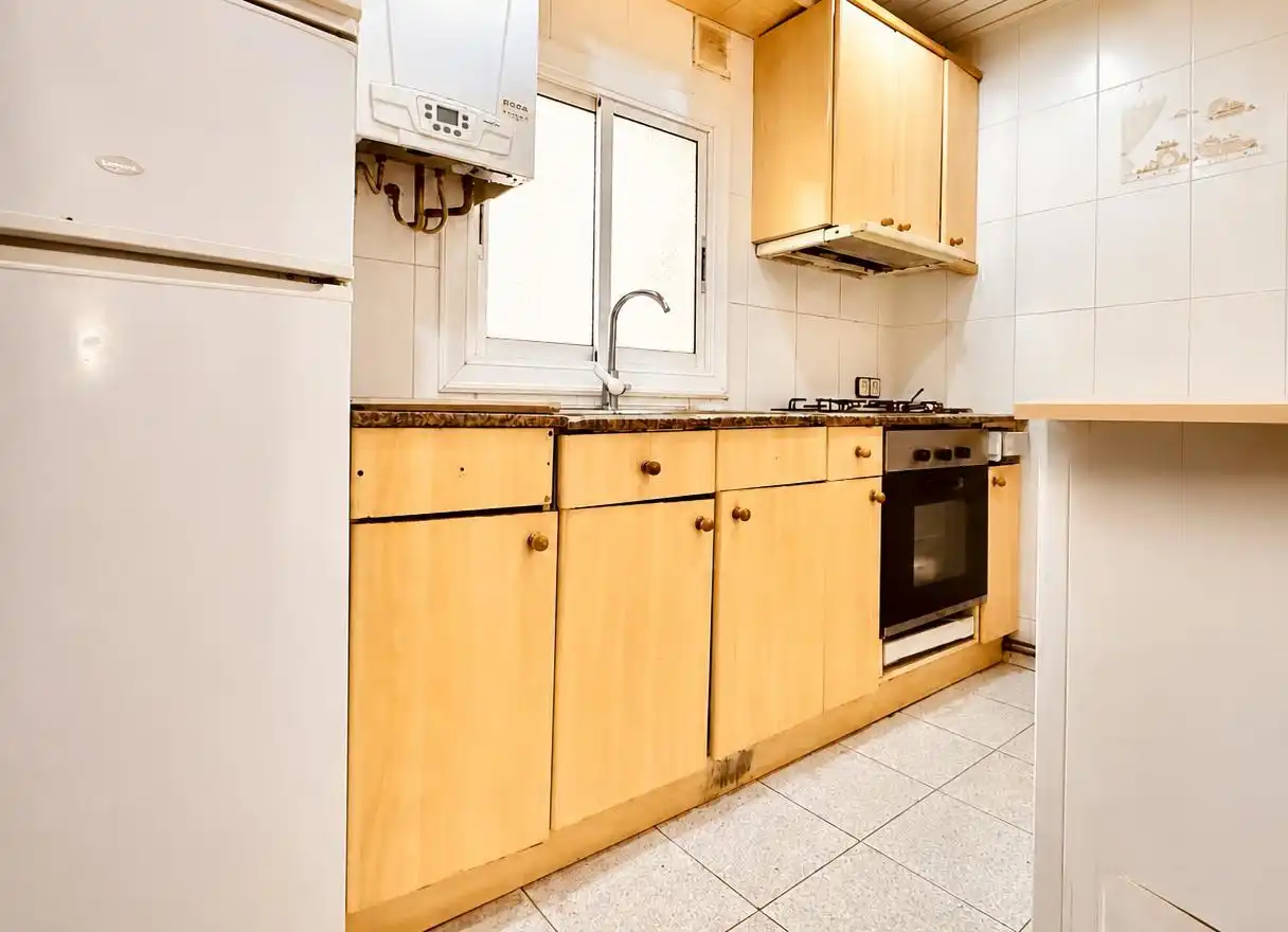 Cocina de Piso en venta en Badalona con Aire acondicionado, Calefacción y Horno