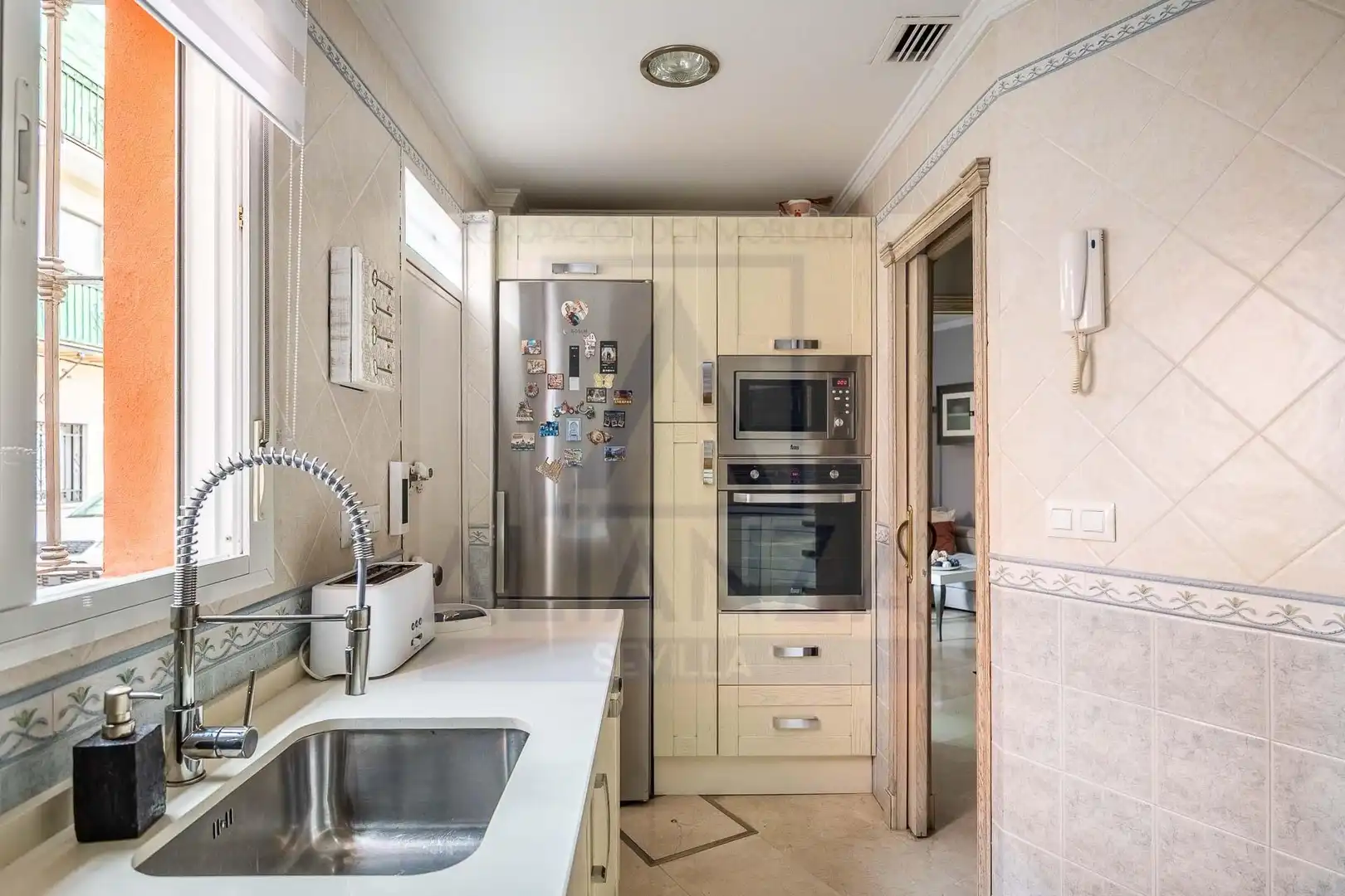 Kitchen of Flat for sale in Camas  with Air Conditioner, Heating and Terrace
