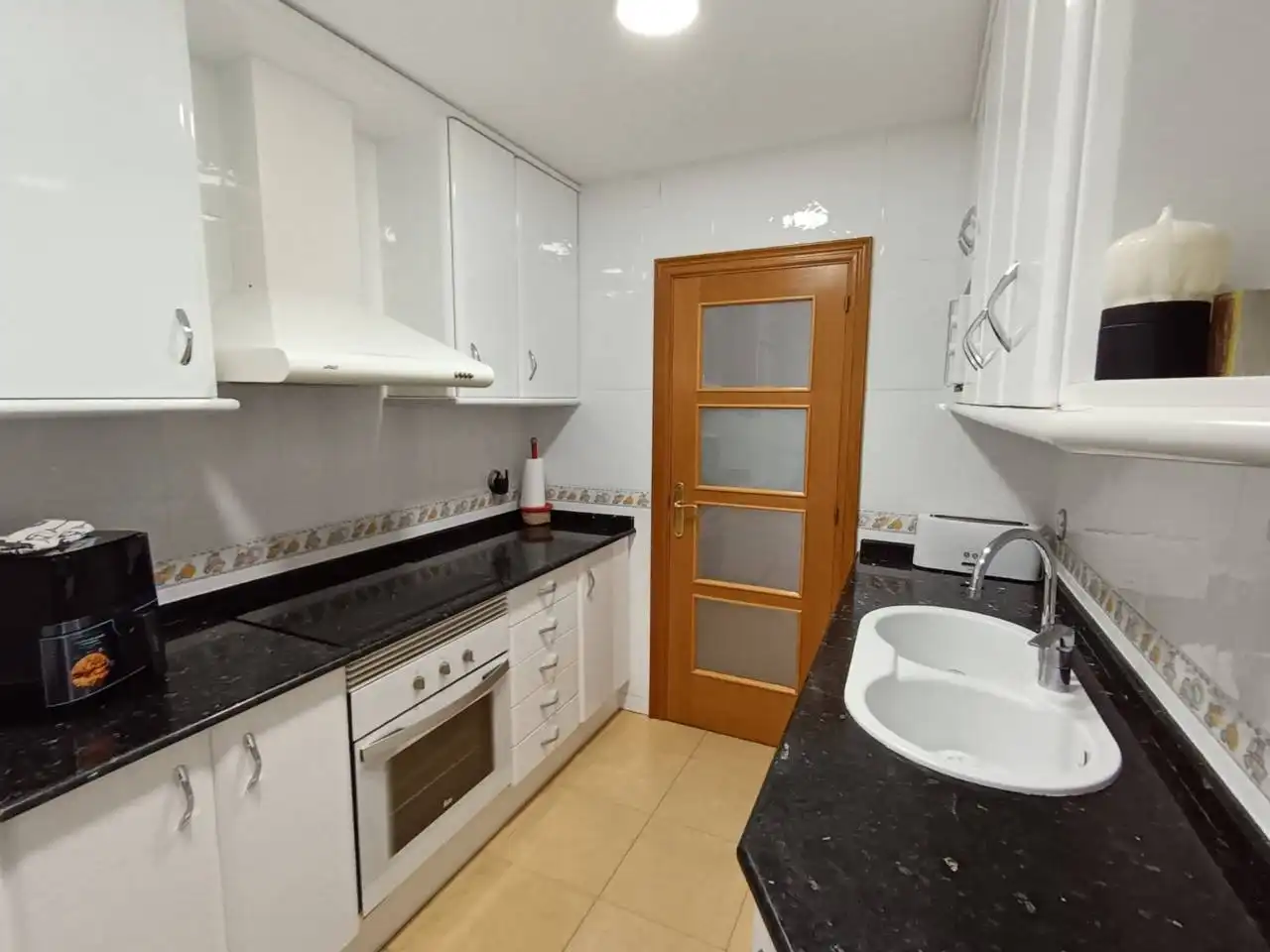 Cocina de Piso en venta en Esplugues de Llobregat con Terraza y Balcón