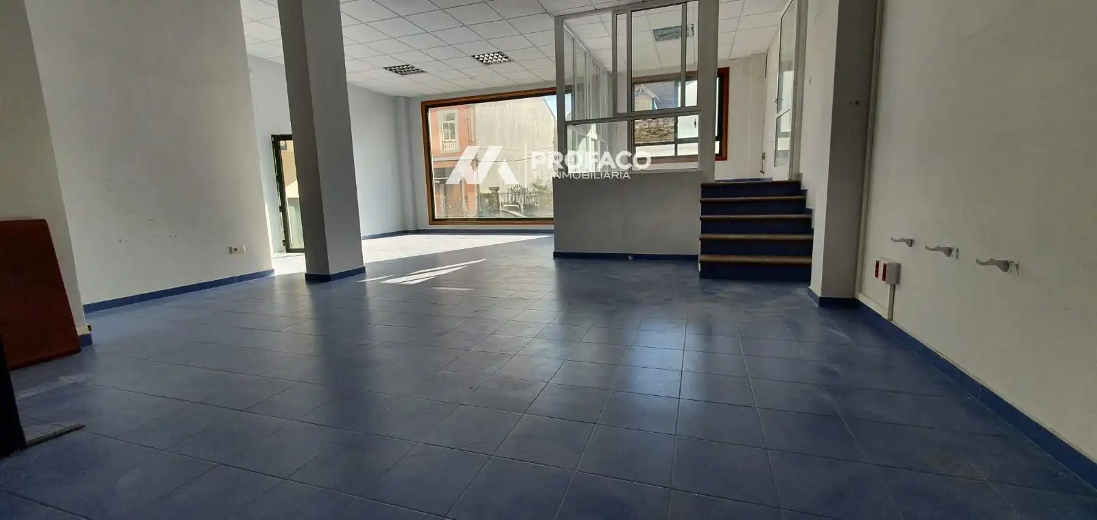 Oficina de alquiler en A Cañiza  