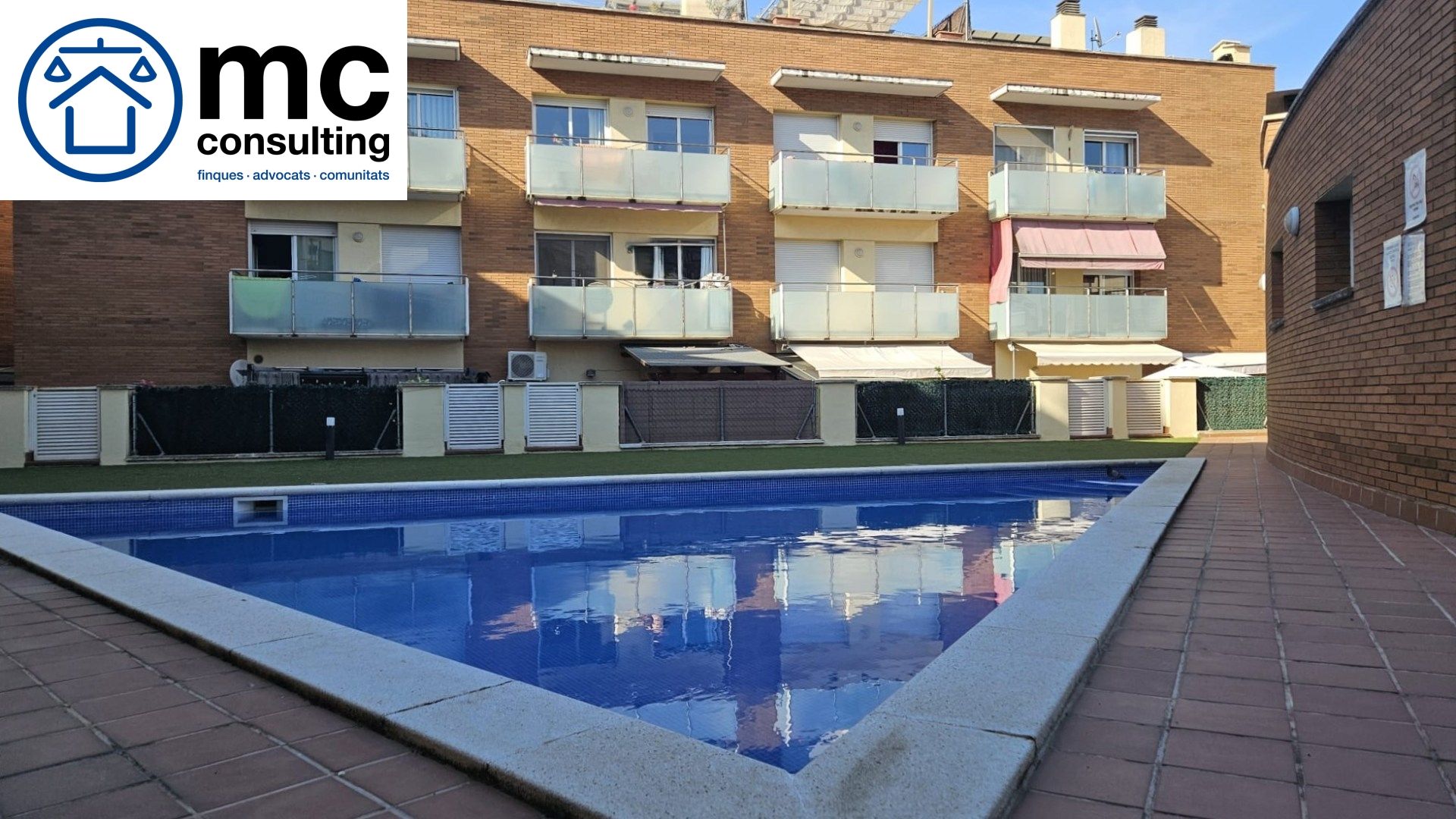 Piscina de Pis en venda en La Garriga amb Aire condicionat, Calefacció i Terrassa