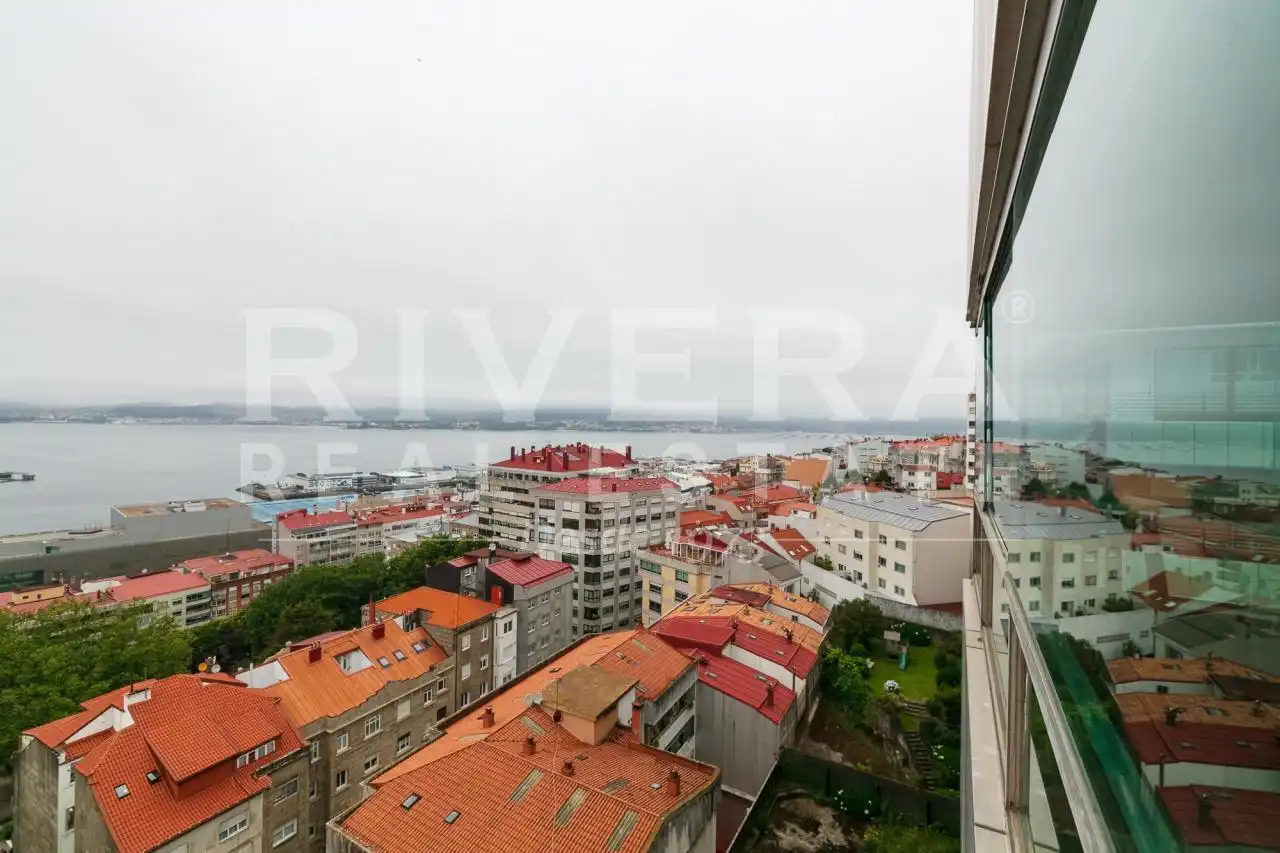 Vista exterior de Pis en venda en Vigo  amb Aire condicionat, Calefacció i Terrassa