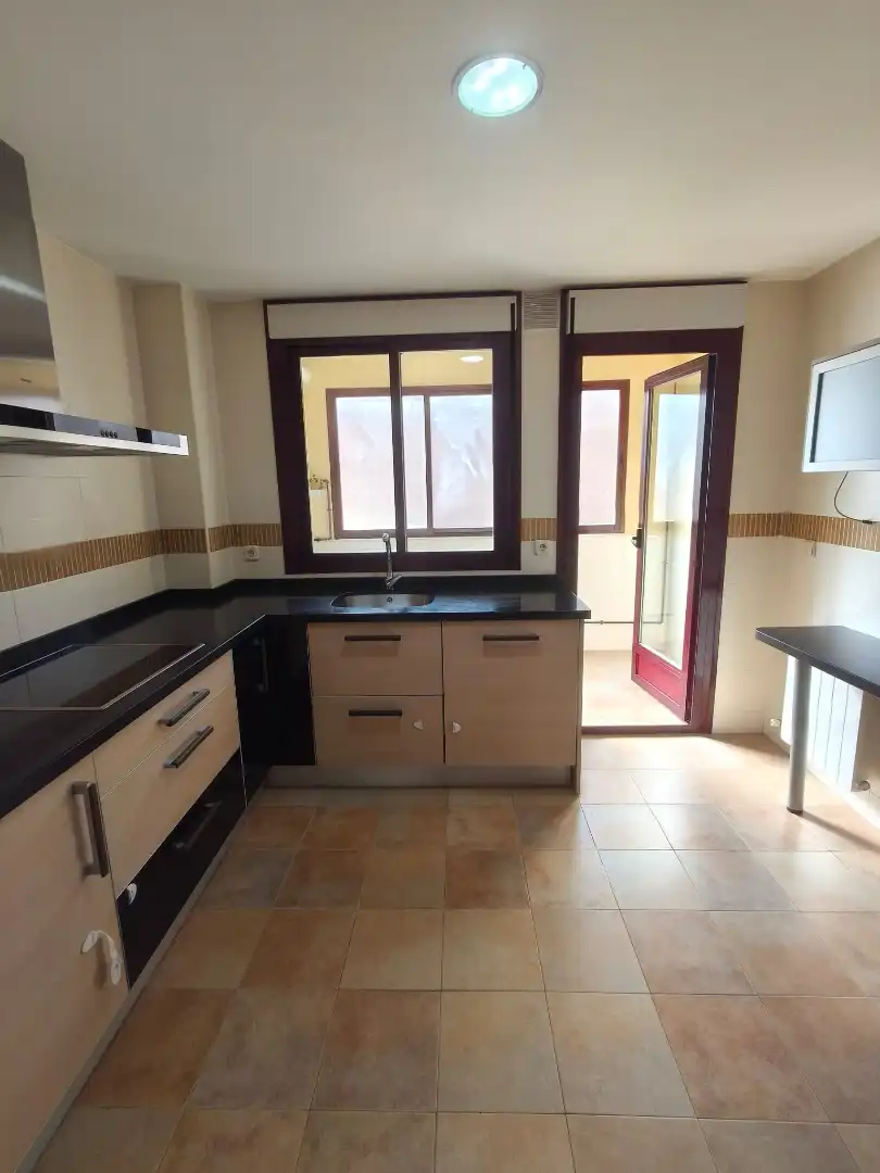 Kitchen of Flat for sale in Alhendín  with Air Conditioner, Heating and Storage room