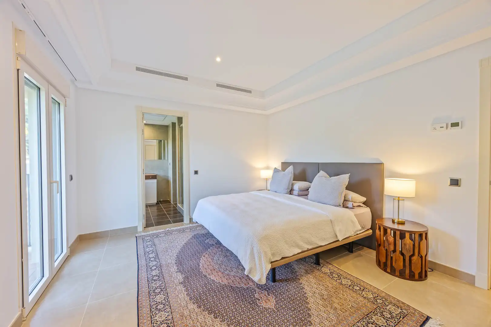 Bedroom of Apartments for sale in Sotogrande  with Air Conditioner, Heating and Terrace
