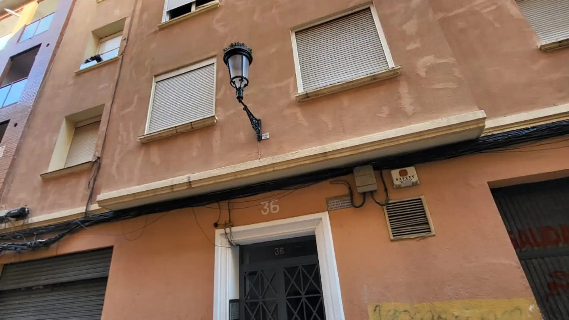 Vista exterior de Piso en venta en  Zaragoza Capital con Calefacción