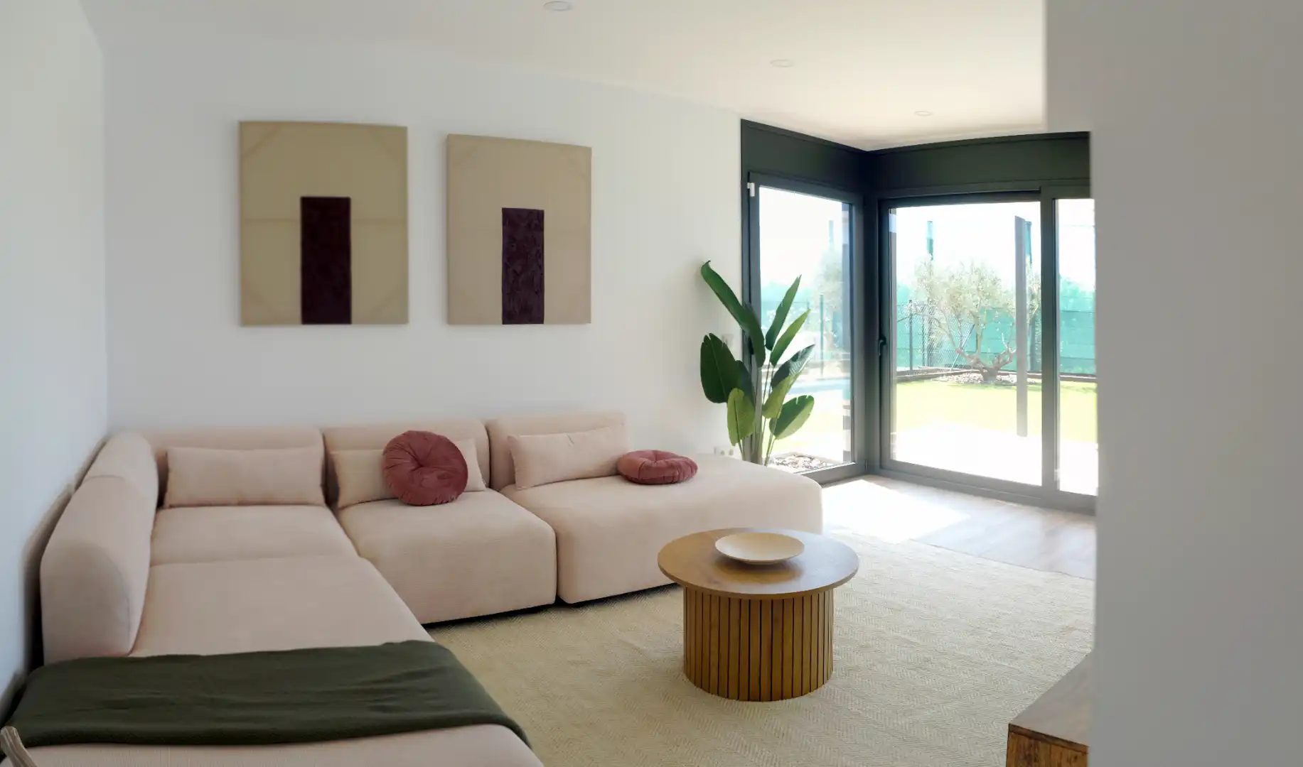 Sala de estar de Casa o chalet en venta en Sant Pere Pescador con Aire acondicionado, Calefacción y Jardín privado