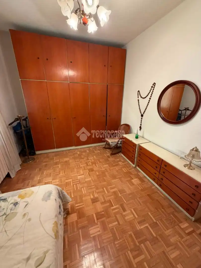 Bedroom of Flat for sale in Madrid