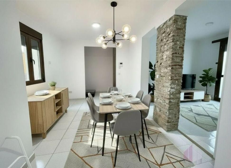 Dining room of Flat for sale in  Madrid Capital