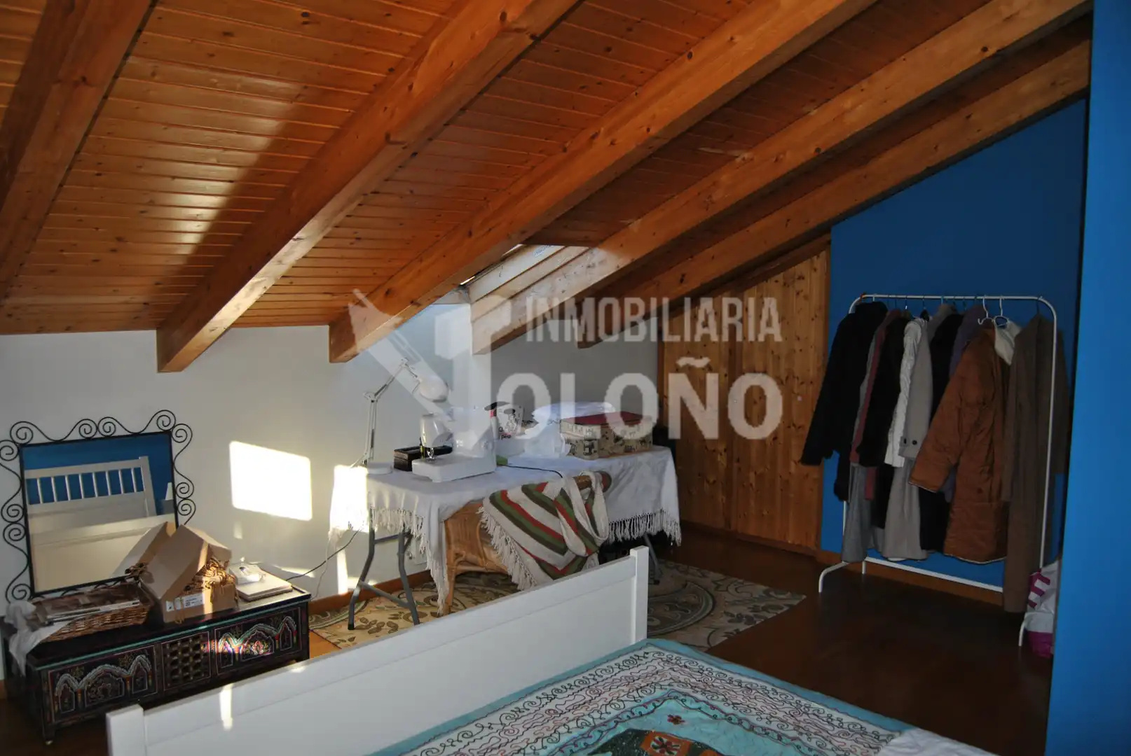 Sala d'estar de Casa adosada en venda en Leza amb Calefacció, Jardí privat i Parquet