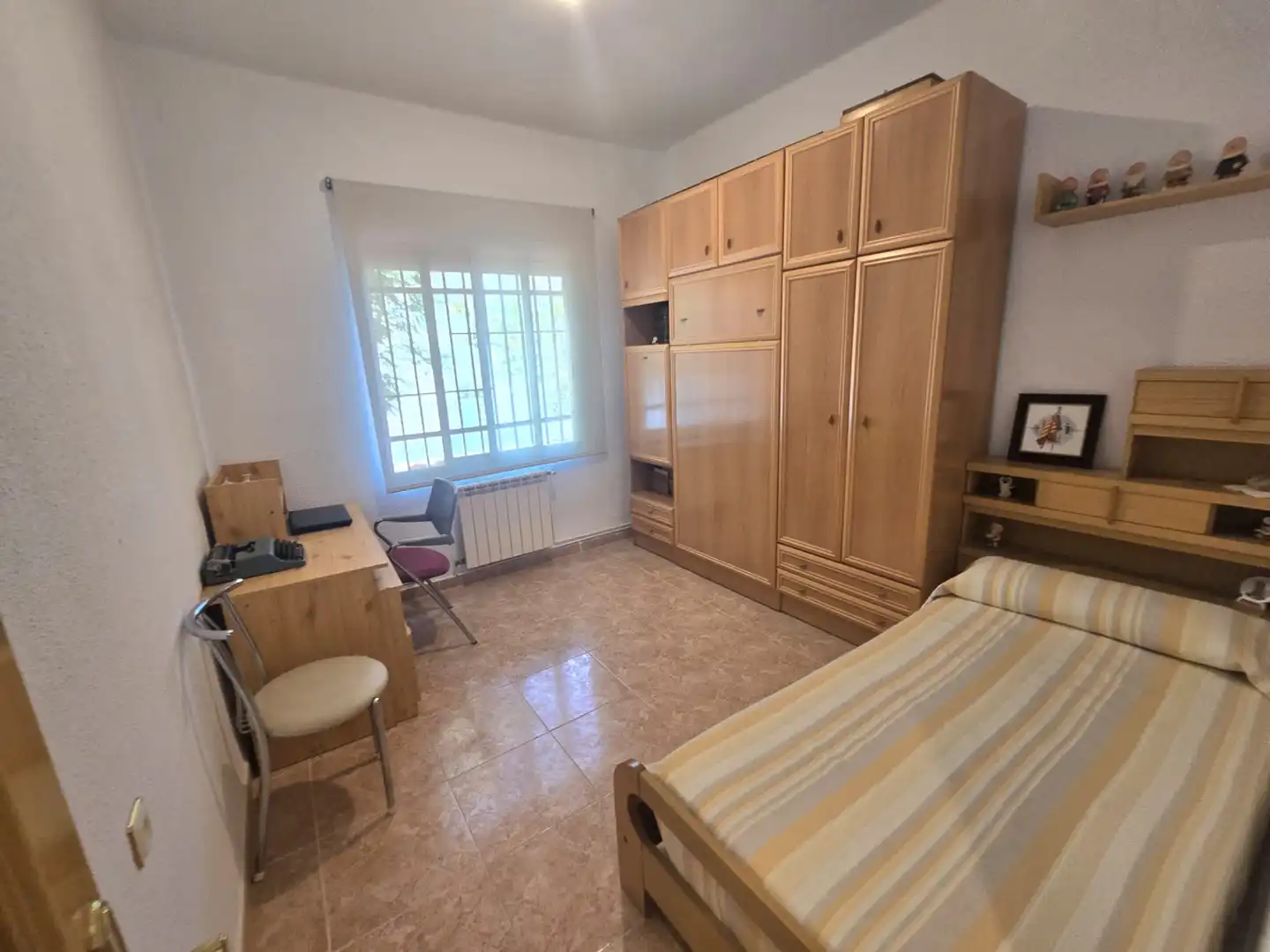 Habitación de Casa o chalet en venta en L'Eliana con Calefacción, Jardín privado y Terraza