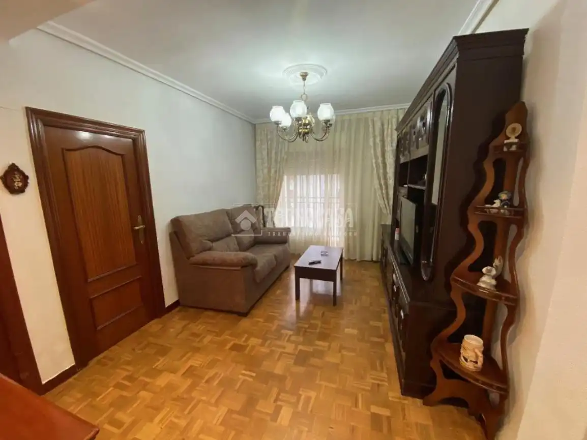 Sala de estar de Piso en venta en Valladolid con Calefacción, Parquet y Terraza