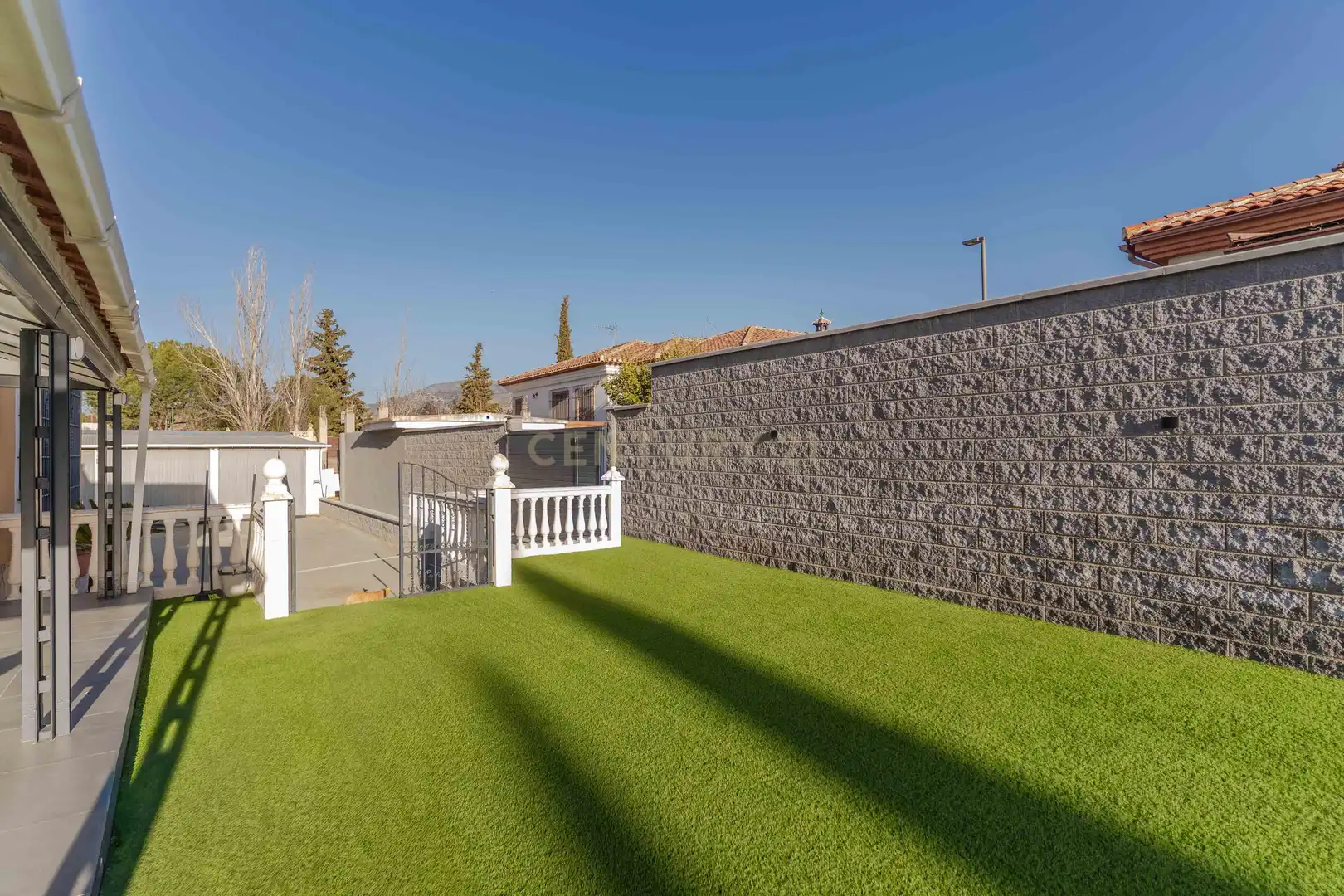 Vista exterior de Casa o chalet en venta en Villa de Otura con Aire acondicionado, Jardín privado y Piscina
