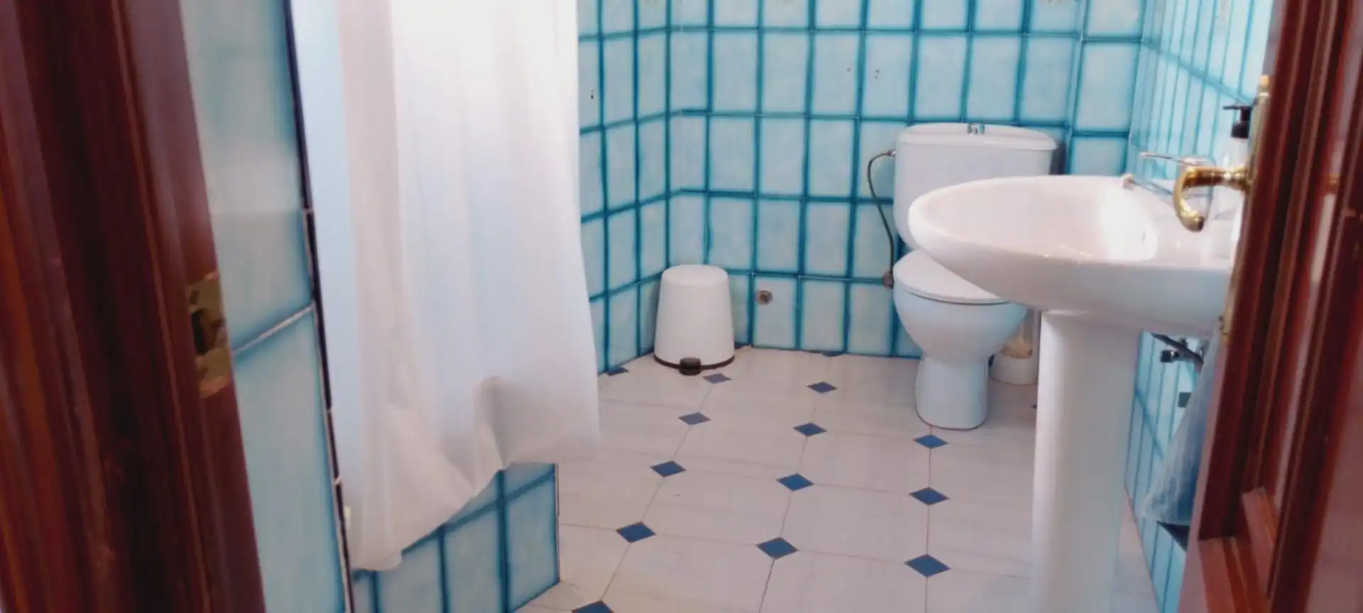 Bany de Casa adosada en venda en Coria del Río amb Terrassa