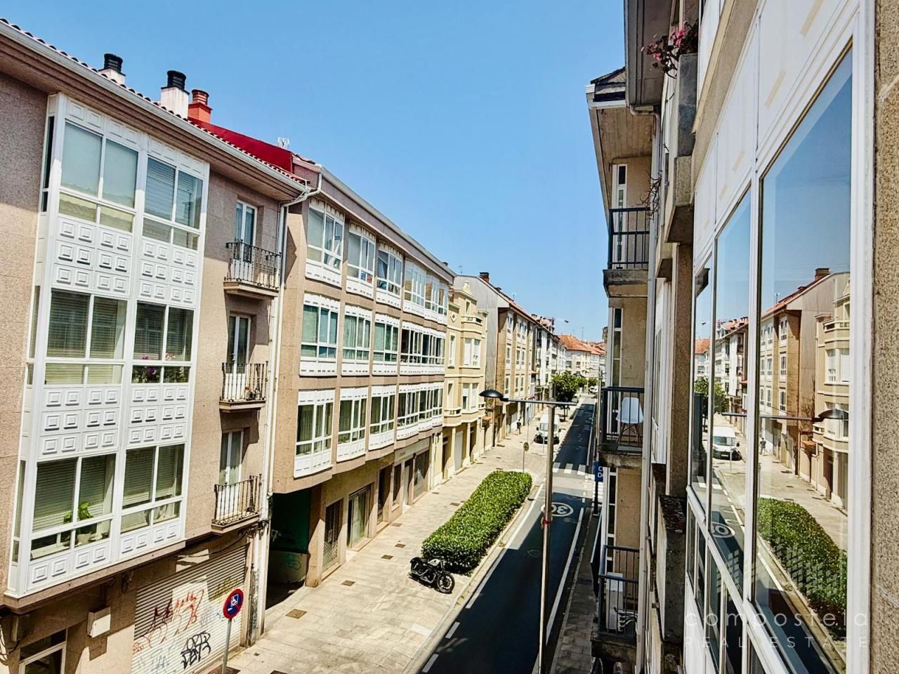 Exterior view of Flat for sale in Santiago de Compostela   with Heating, Parquet flooring and Storage room