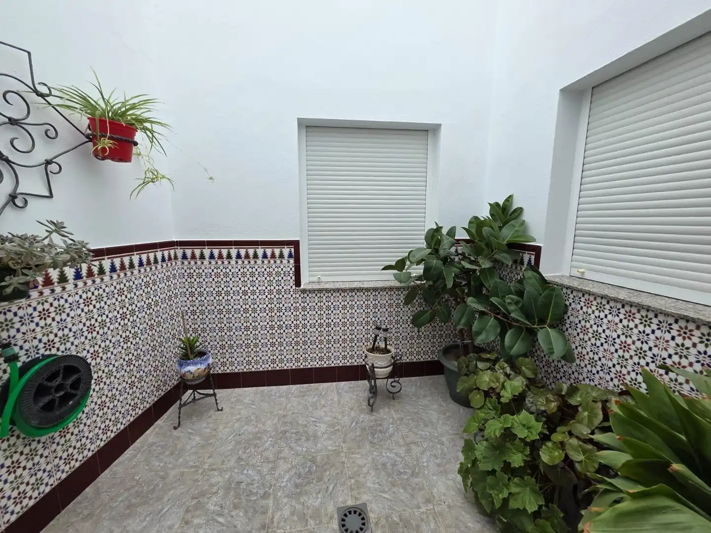 Garden of Houses for sale in Cuevas Bajas  with Air Conditioner, Heating and Terrace