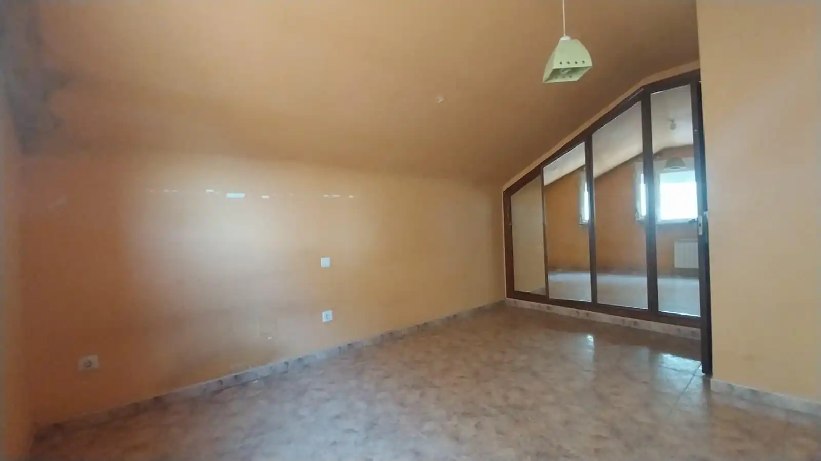 Casa adosada en venda en Tudela de Duero amb Calefacció i Terrassa