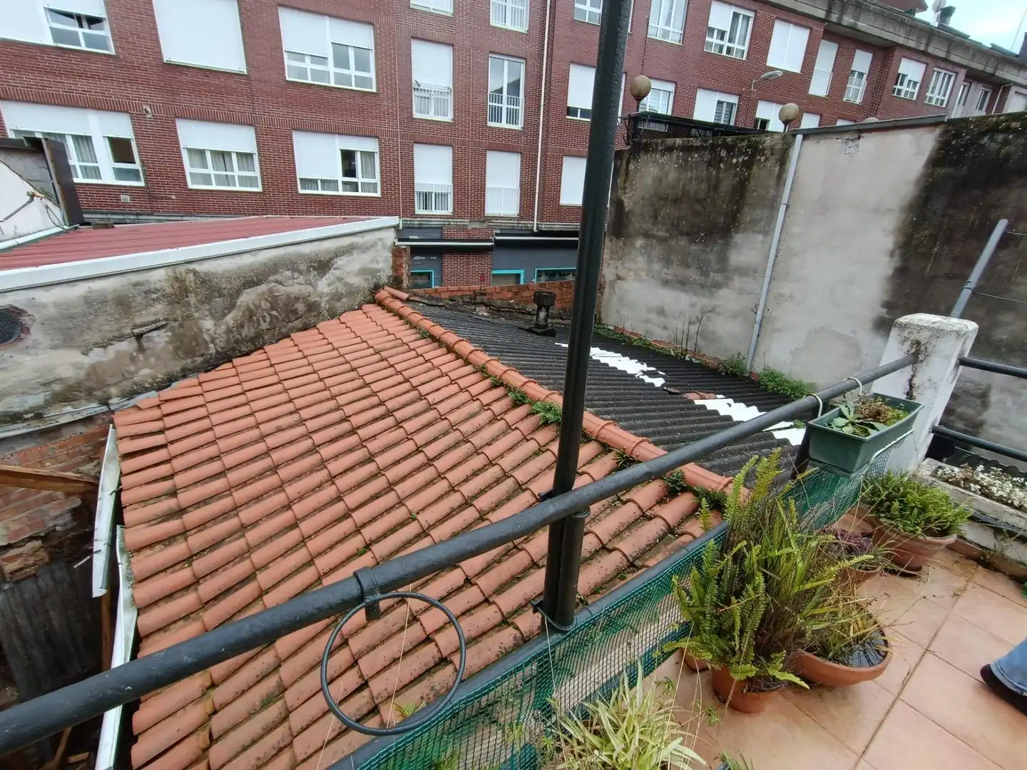 Vista exterior de Piso en venta en Torrelavega  con Terraza y Amueblado